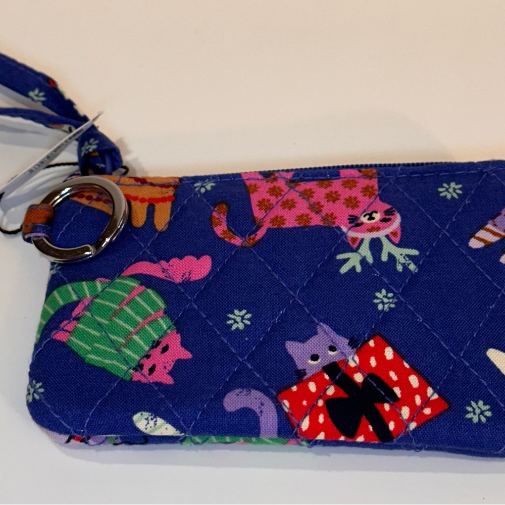 NWT Vera Bradley Zip ID Case Retired Pattern Catnip Christmas. - Picture 2 of 11